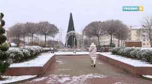 Гродна ўпрыгожваюць да Новага года: запрацуе кірмаш, з'явяцца ўпрыгожванні ў выглядзе Палярнай зоркі (абноўлена) Новый год-2023 в Гродно. Фото Гродно Плюс