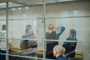 Дыскрэдытацыя, эміграцыя сведак, Ціханоўская. 13 фактаў пра справу "Рабочага руху", дзе фігуруюць чатыры гродзенцы Участники - в суде по делу "Рабочага руху". Фото: "СБ. Беларусь сегодня"