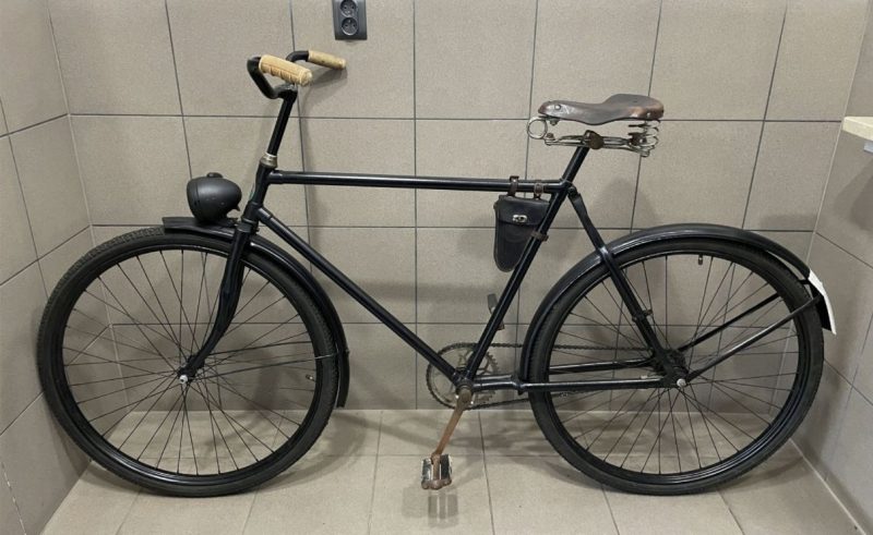 На аўкцыён выставілі рэдкі гродзенскі ровар “Niemen”: колькі за яго хочуць і ці сапраўды ён столькі каштуе? rower Niemen ровар велосипед Неман