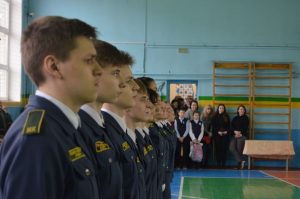 "Хочам, каб перасталі да_бвацца". Пасля прыходу "ПВК Рёдан" у Беларусь улады ўзяліся за школьнікаў школа