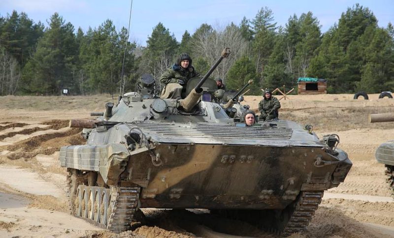 "Увечары позва - раніцай павезлі па гатоўнасці". Беларус распавёў пра зборы ў TikTok Ваенныя зборы