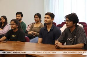 Як замежныя студэнты ў Гродне парушаюць закон: бягуць у ЕС, працуюць без рэгістрацыі, ездяць “зайцам”