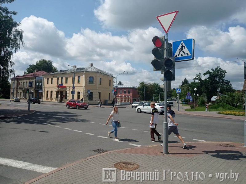 У Гродне падлічаць усе дарожныя знакі: навошта і каму ад гэтага будзе карысць уліца Гродна, дарожны знак