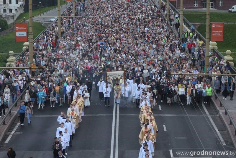 У Гродне пройдзе працэсія Божага Цела: у цэнтры абмяжуюць рух Божае Цела ў Гродне