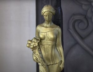 скульптура дзяўчыны