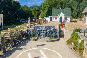 У Гродне затрымалі фатографа Валерыя Юдзіна (абноўлена) Сядзіба "Літоўка"