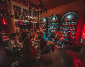 На Будзёнага адкрылася кавярня "Какао": там шмат рознага шакаладу Вінны бар "Чырвоным па белым" ("Кей Бі"). Фота: instagram.com/kb.winery