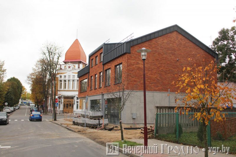 Новы офісны будынак FERRO на рагу Леніна і Карбышава. Фота: Вячэрні Гродна