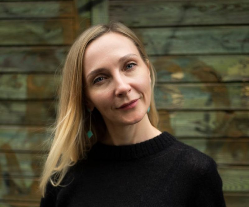 «Ад двух да пятнаццаці. Мая мама ў турме». Псіхолаг Вольга Вялічка напісала кнігу пра свет, якім бачаць яго дзеці палітвязняў Вольга Вялічка