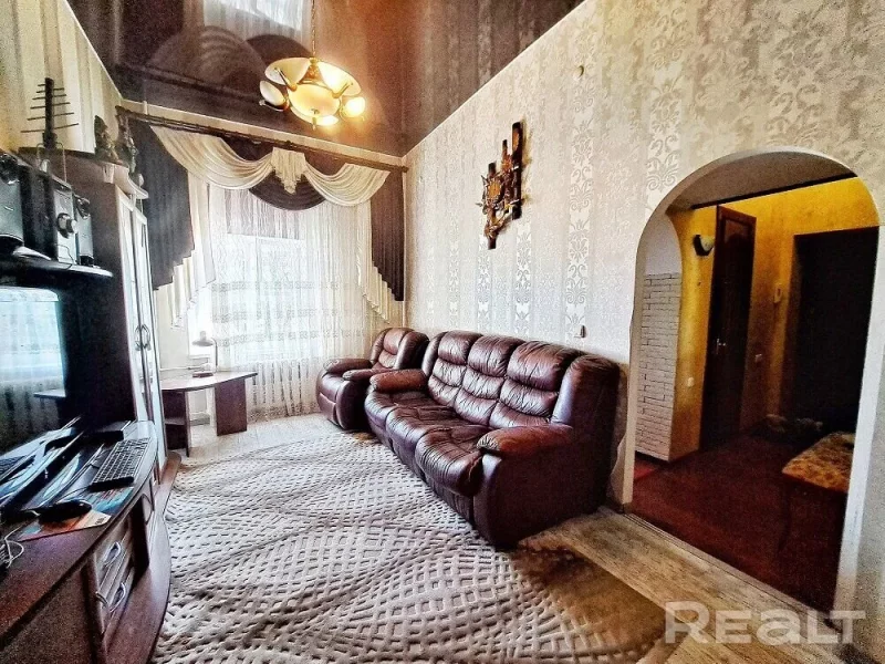 Зала кватэры на Сацыялістычнай