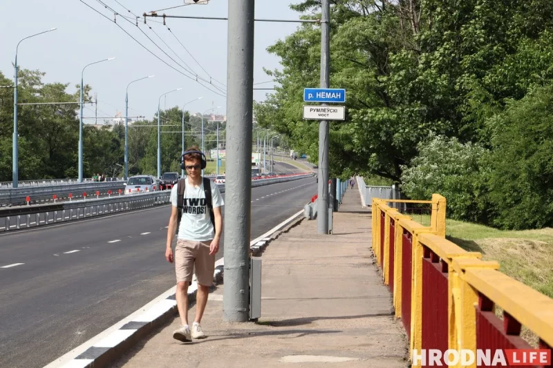 Румлёўскі мост зноў будуць рамантаваць - да траўня абмяжуюць рух пешаходаў Румлёўскі мост у Гродне