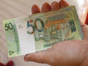 $3700 — за то, что чуть не умер. Электросварщик взыскал компенсацию после падения на коровнике — не было защиты  Ілюстрацыйнае фота