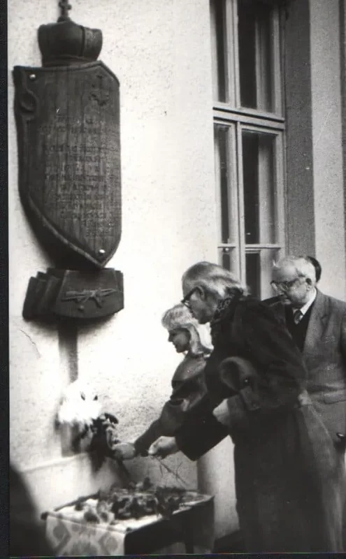 Торжественное открытие мемориальной доски, посвященной восстанию Костюшко, в 1994 году.