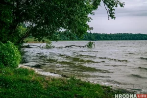 Пакупацца і не атрымаць штраф: карта дазволеных пляжаў у Гродне і Гродзенскай вобласці 2025 (абноўлена) Свіцязь, возера, вадаём