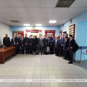 Школьнікі з Гродна наведалі ізалятар і стрым з вязнем гродзенскай турмы Экскурсія школьнікаў у ІЧУ