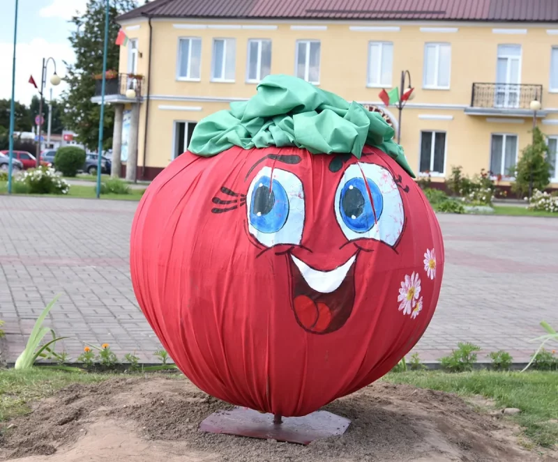 Іўе і Іўеўскі раён вядомыя памідорамі. А яшчэ там самыя нізкія заробкі ў Гродзенскай вобласці