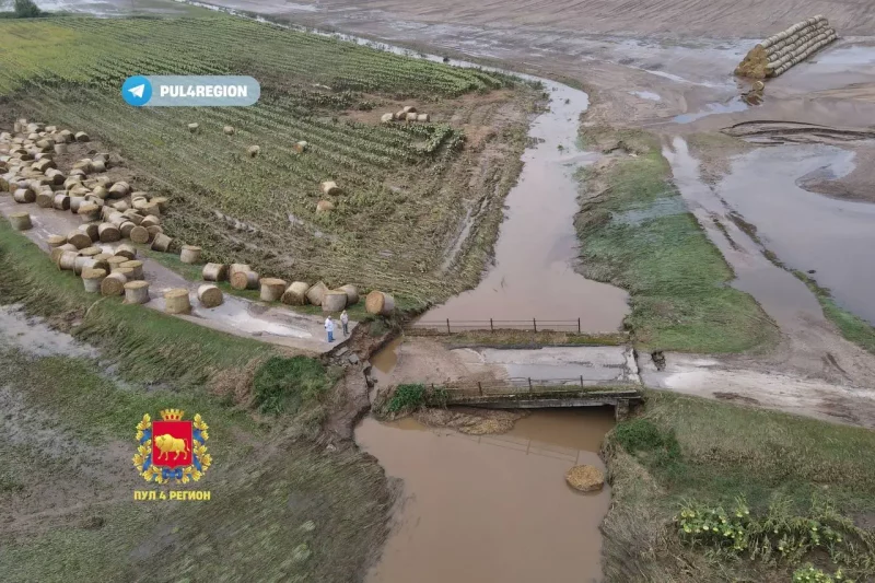 Пад Гродна абрынуліся два масты - іх змыла вадой у час залевы Пад Гродна абваліўся мост пасля залевы
