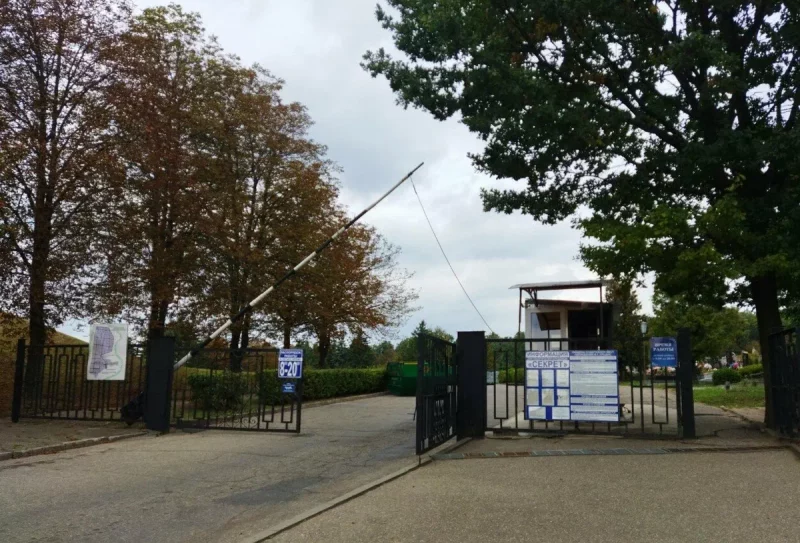 Назва ўрочышча “Сакрэт” паходзіць ад савецкіх партызан? Абвяргаем яшчэ адзін міф з гісторыі Гродна Могілкі "Сакрэт" у Гродне знаходзяцца на месцы былога ўрочышча Сакрэт. Адкуль узялася яго назва?