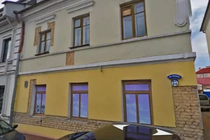 У цэнтры Гродна хочуць знесці гістарычны будынак. Яго разбяруць і збудуюць наноў Будынак на Урыцкага, 21 зносяць