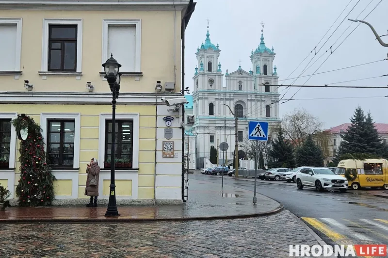 Мінчанін, якога расчаравалі гродзенскія ўстановы і парадавала адсутнасць міліцыі, зноў выказаўся пра Гродна Вуліца і плошча Савецкая ў Гродне. Фота з архіва Hrodna.life