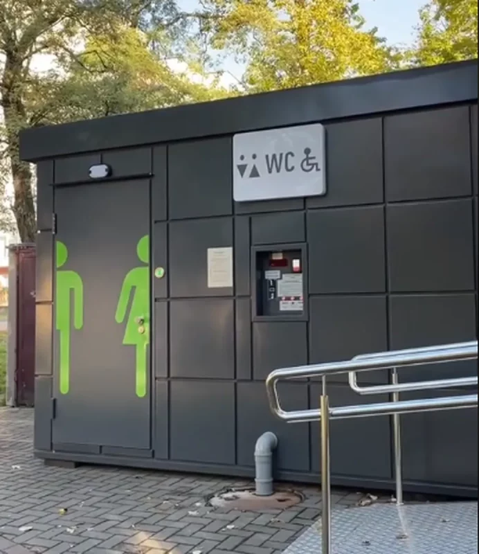 модульны туалет у парку Жылібера ў Гродне