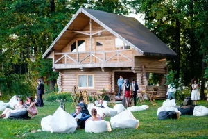 Пад Гроднам прадаюць аграсядзібу — яе прапануюць перарабіць пад гасцініцу  Аграсядзіба "Іва Парк"