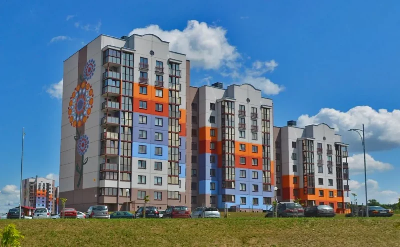 Новы квартал у Гродне толькі пабудавалі, а ўжо ўшчыльняюць: змяніўся праект забудовы на Магістральнай Квартал на Магістральнай у Гродне, пабудаваны ў 2021-2023 гадах. Фота: Яндекс.Карты