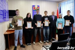 Праверкі на мяжы, звальненні, парушэнні на выбарах. Як прайшоў тыдзень у Гродне і вобласці Узнагароджаныя добраахвотнікі. Фота: beresta.by