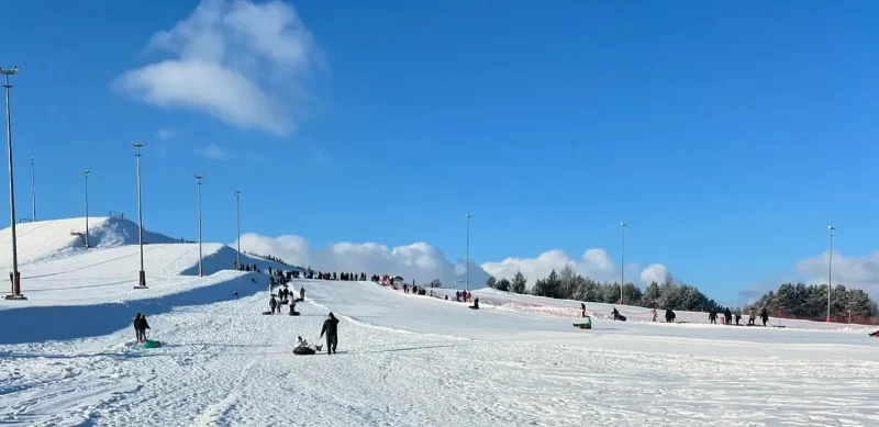 Адкрыўся і закрыўся. Што адбываецца з цюбінгавым схілам у Каробчыцах і калі адкрыецца лыжны? Цюбінгавы схіл у Каробчыцах. Фота ілюстрацыйнае: Instagram gokcor_grodno