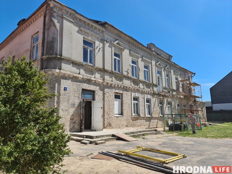 У 100-гадовым садку на Васілька дабудуюць паверхі: там будзе жылы дом Здание на ул. Василька, 5