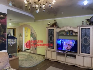 Нерухомасць тыдня: кватэра з паўлінамі прадаецца ў горадзе-спадарожніку кватэра ў Скідзелі