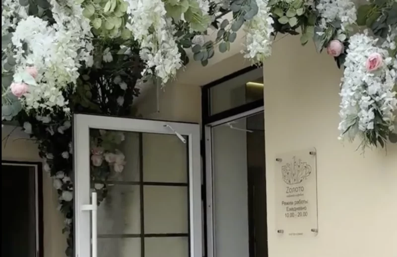 У стогадовым доме на Горкага адкрылі "інстаграмную" кавярню У стогадовым доме на Горкага адкрылі "інстаграмную" кавярню