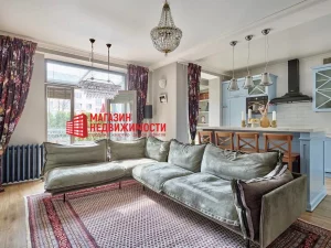 Нерухомасць тыдня: у цэнтры Гродна прадаюць кватэру з інтэр'ерам, як з часопіса, і ўласным траўнікам Кватэра на Будзённага, 28. Крыніца: shoprealty.by