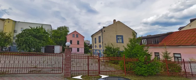 Былую базу ЖКГ на Васілька пераробяць у крамы і бізнес-апартаменты Васілька, 28