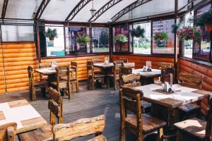 У Гродне прадаюць будынак з цікавай вежай недалёка Юбілейнага возера: там могуць з'явіцца офісы і крамы