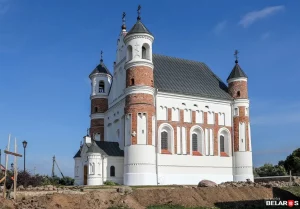 На скляпеннях храма ў Мураванцы з'явіліся расколіны: прыход шукае спонсараў для прац На скляпеннях храма ў Мураванцы з'явіліся расколіны: прыход шукае спонсараў для прац