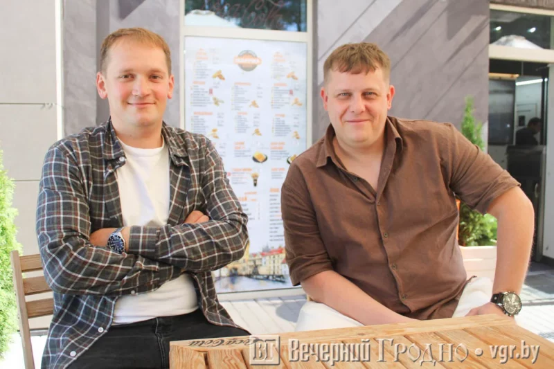 «Шаурма — не фастфуд». Як зваршчык і чыгуначнік адкрылі ў Гродне шаурмічную