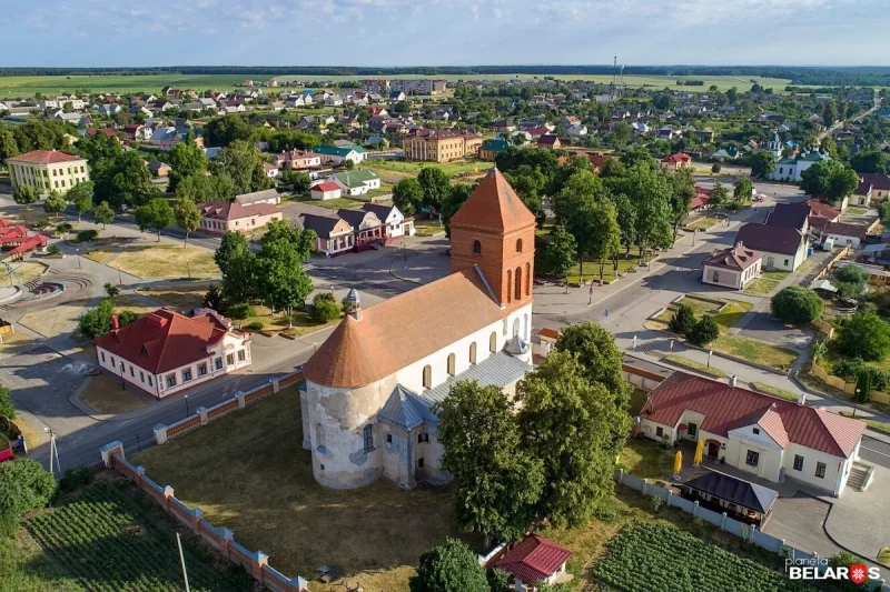 400 чалавек у Міры жылі без кантэйнераў для смецця. Умяшалася пракуратура Мир; городской поселок Мир; Кореличский район.