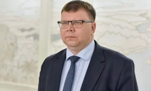 Экс-дырэктара "Гродзенскага мясакамбіната" пазбавілі паўнамоцтваў члена Савета Рэспублікі Алег Іваноў. Фота: grodnonews.by