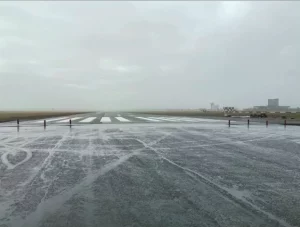 У аэрапорце Гродна адрамантавалі ўзлётную паласу У аэрапорце Гродна адрамантавалі ўзлётную паласу