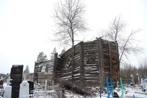 церковь деревянная