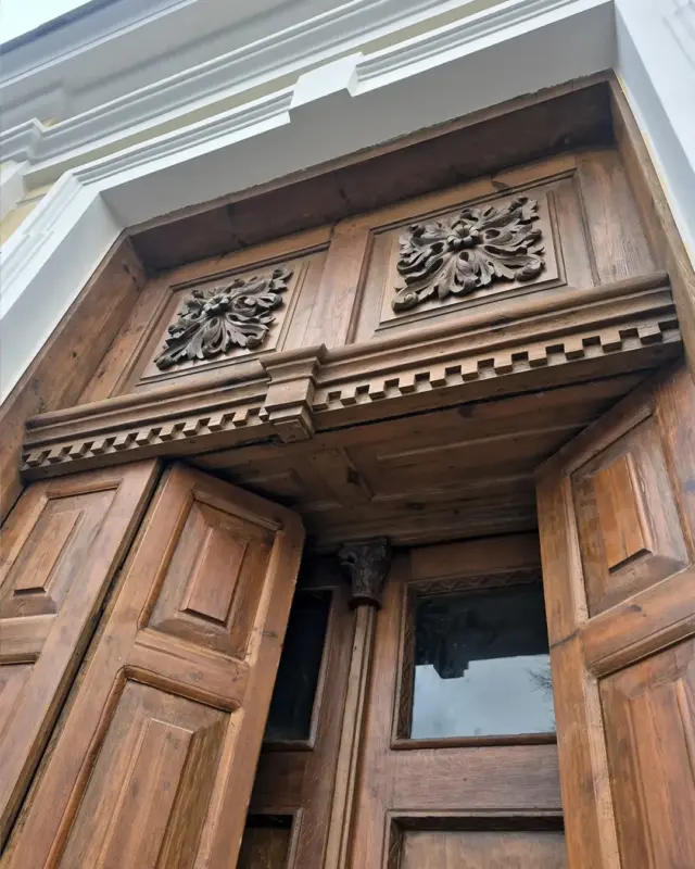 Таямніцы без замкоў. 7 гісторый, схаваных за дзвярыма гістарычных будынкаў Гродна