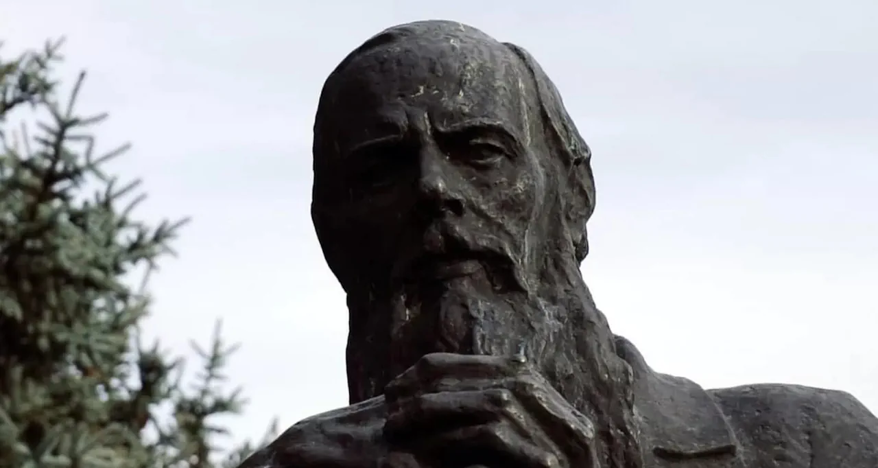 Помнік Фёдару Дастаеўскаму ў вёсцы Дастоева