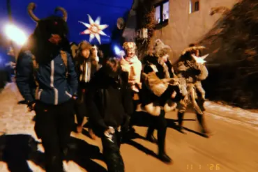 “Палякі ў захапленні”. Як гродзенцы-мігранты далучаюць мясцовых да беларускіх Калядаў