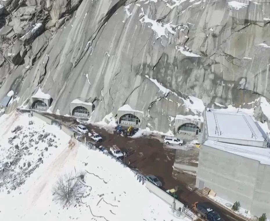 Сховішча Granite Mountain Records Vault, ЗША. Там захоўваюцца мікрафільмы, а на іх - метрычныя кнігі з Гродна, Гродзенскай губерніі і іншых месцаў Беларусі