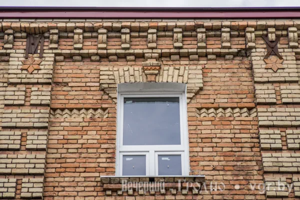Звезды Давида на здании по улице Павловского, 9б. Фото: Вечерний Гродно