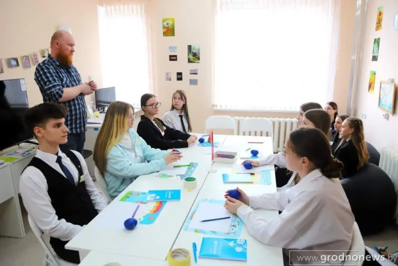 У Гродне з'явіўся цэнтр, дружалюбны падлеткам — адказваюць на пытанні аб палавым жыцці і лудаманіі