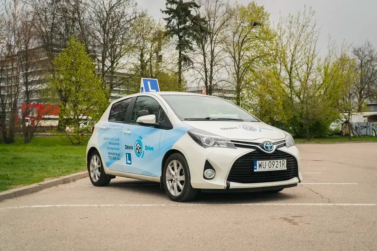 Аўтамабіль школы Denis Drive у Беластоку. Фота: Hrodna.life