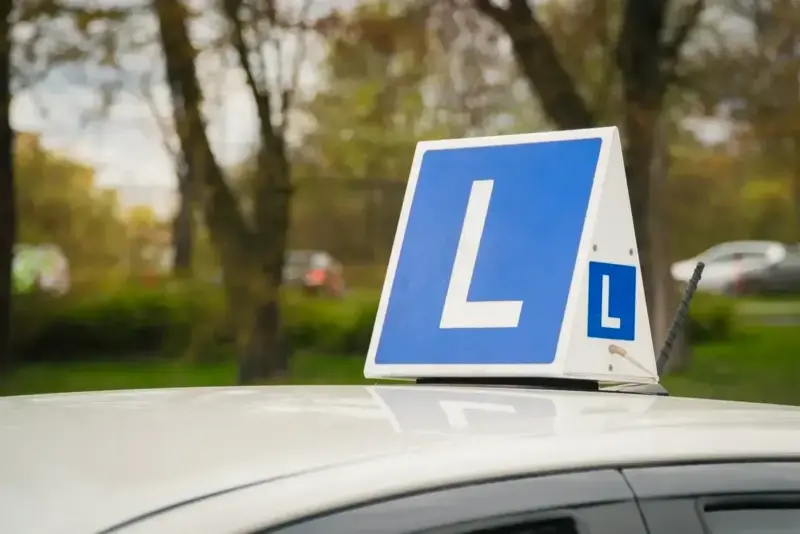 Аўтамабіль школы Denis Drive у Беластоку. Фота: Hrodna.life