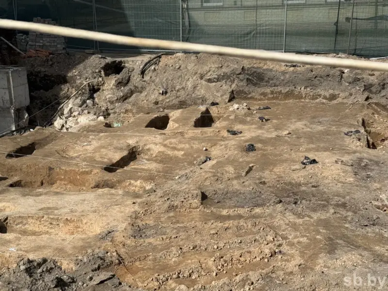 Кладбище XVI-XVII вв., найденное на улице Малой Троицкой в Гродно. Фото: Юлия Кипарина, СБ